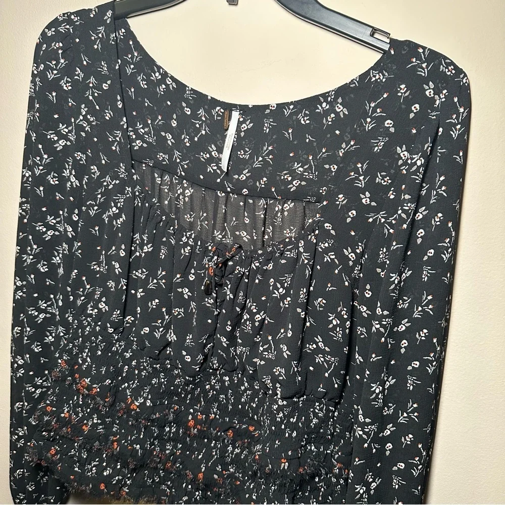 Free People Floral Black Women's Smocked Ruffled Cutout Front Tie Blouse Large